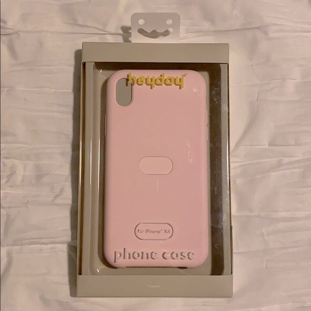 BRAND NEW light pink iPhone XR case
